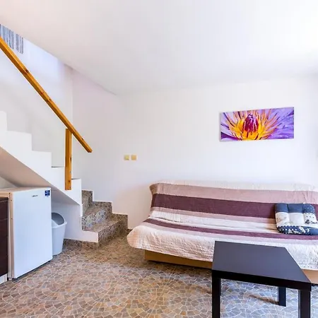 Elisabeth Apartment